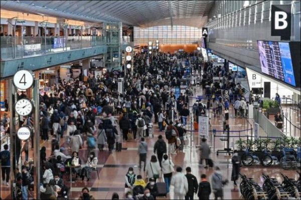 星速优配 内衣内裤里查获8公斤黄金，1男3女机场被捕，主犯为34岁日本男子